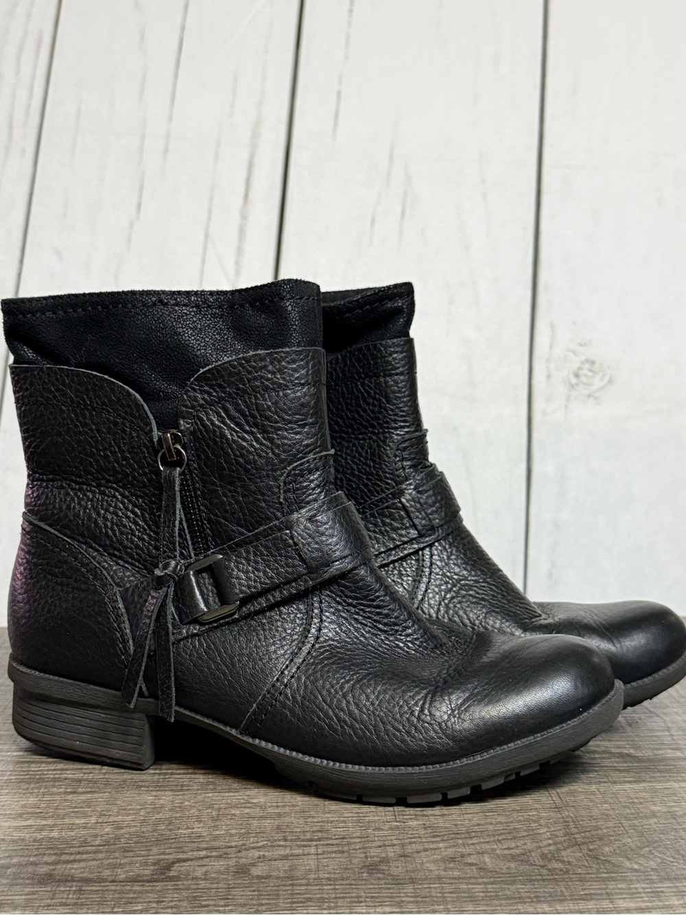 Clarks Black Leather Moto Harness Ankle Boots Women’s 8.5 M